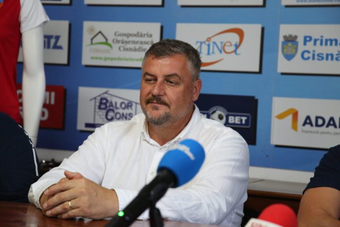 Măgura Cisnădie, lot handbal 2025-2026, Divizia A handbal, plan promovare Măgura, buget redus handbal CS Măgura, echipă tineret Cisnădie, sport masă Cisnădie, dezvoltare jucătoare românce, pivot Cynthia Tomescu, centru Krisztina Toth, CSS Sibiu jucătoare, SCM Rm Vâlcea tineret, Alex Weber antrenor-președinte, obiectiv baraj promovare, baraj Liga Națională, jucătoare noi Măgura, vechea gardă handbal, conferință presă Cisnădie, primar Mircea Orlățan, echipa sezon 2025-2026, handbal feminin România, echipă omogenă românce, handbal local, amical Sepsi, amical Făgăraș, start sezon 7 septembrie, Sala Sporturilor Cisnădie, handbal Divizia A, echipă model local, handbal juvenil, sponsori handbal Cisnădie, finanțare handbal, sport comunitar, tineret handbal, promovare sport Cisnădie, echipă handbal promițătoare, handbal Sibiu, handbal municipal Cisnădie, club sportiv local, cultură sportivă, implicare comunitară, dezvoltare viitor handbal, echipă cu suflet local, antrenor experiență locală, baraj promovare handbal, echipă româncă, jucătoare locale, video prezentare lot, atmosfera handbal Cisnădie, team building echipă, lot proaspăt Măgura, reconfigurare lot handbal, handbal Divizia A 2025, lot handbal feminin, echipă tânără, tinere talente handbal, obiective club Măgura, plan sportiv Cisnădie, handbal dezvoltare juniori, handbal pentru copii, sport în oraș, handbal comunitar, echipă din Cisnădie, talent local, meciuri amicale Cisnădie, promovare prin sport, strategii handbal local, știri sport Sibiu, lot 2025 Măgura, club sportiv Măgura, handbal ambiție, echipă dedicată, handbal citadin, model sportiv local, meaș din handbal, implicare tineret, echipă diversă, lot unit, handbal juniori, baraj promovare 2026, Divizia A Feminin, echipă feminină handbal, handbal comunitar România, talent handbal local, administrare club handbal, structura lot Măgura, tactică antrenor.